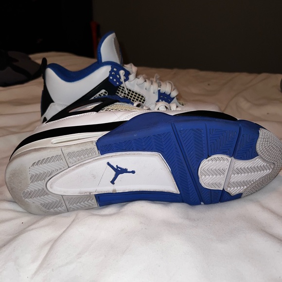 Jordan 4 Retro - Picture 6 of 8